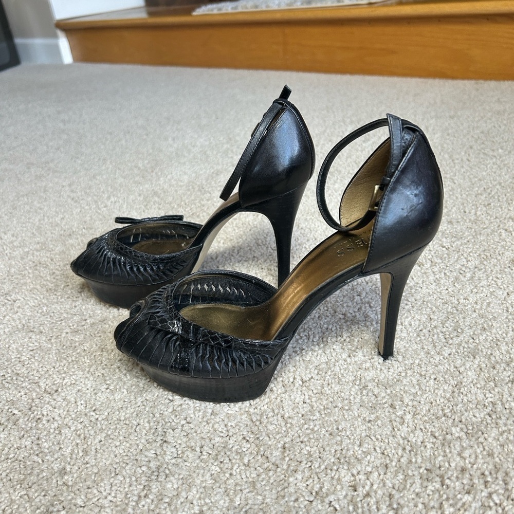Guess black platform heels - Picture 6 of 9